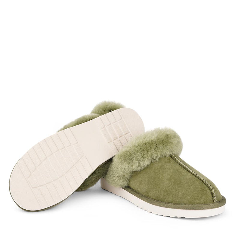 Lovelies Studio - Ombo - Greenlake. Double faced shearling mules with detachable heel strap  Lovelies shearling mules will bring softness and warmth to your feet this summer. The combination of soft curly shearling and the durable rubber sole guarantees the utmost comfort to the wearer.