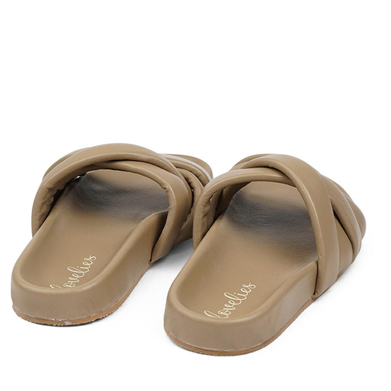 These soft nappa leather sandals come with 4 puffy leather straps for the best fit, comfort and style  With its delicate and soft fabrics, you feel at ease and elegant at the same time. The easy to-go sandals will fit to your feminine dress or your summer jeans.  Size and fit:  True to size If you are between sizes, we recommend taking the next size up. See our Size Guide  Material:  Outsole / Insole : Rubber  Footbed: Nappa leather Lining: Nappa leather Upper: Nappa leather