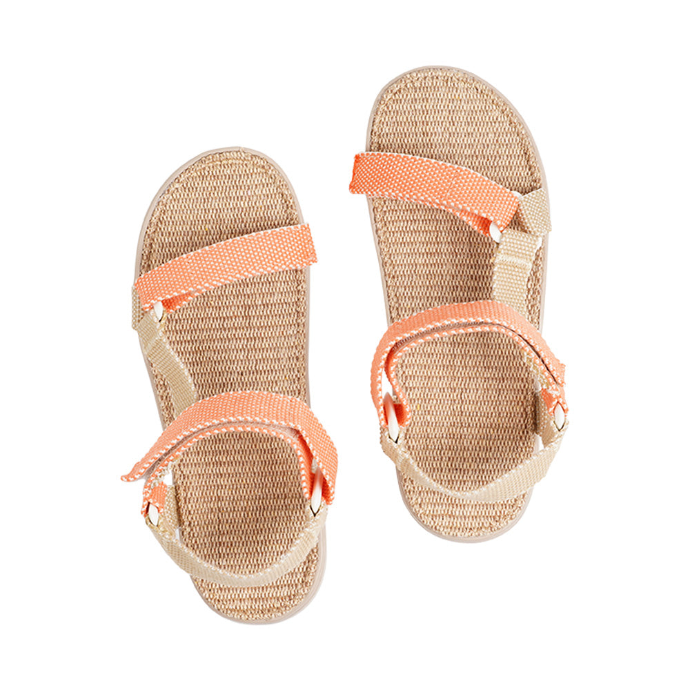 Paya the new Trekking sandal from Lovelies. Paya is made with adjustable velcro straps which secure a perfect fit. The sole is made of rubber which is covered in natural jute. The sandals are light and soft and absolutely loveable . . . Enjoy your lovelies !