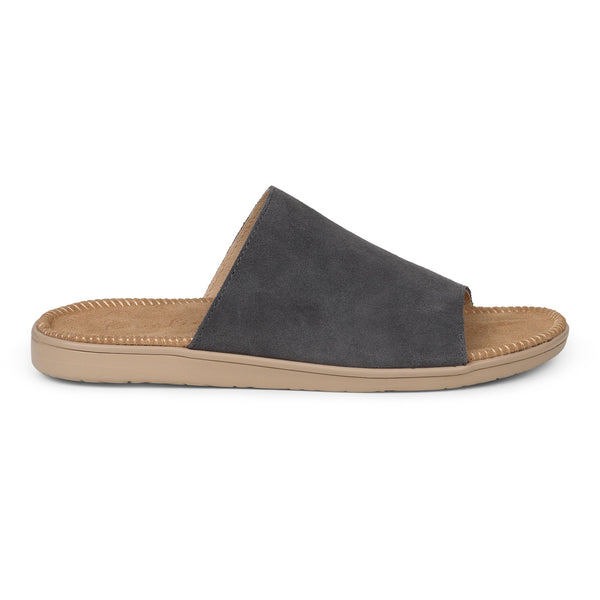 Sandals with a wide strap of soft suede. The comfortable inner sole in covered with soft suede.