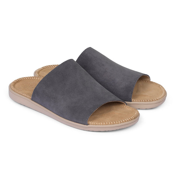 Sandals with a wide strap of soft suede. The comfortable inner sole in covered with soft suede.