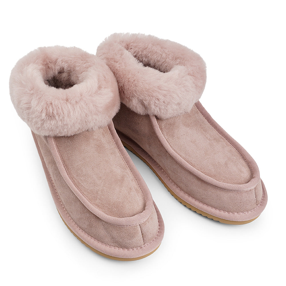 Lovelies shearling high slippers are the essence of comfortability. When you’re in the need of surrounding your feet in soft and warm slippers, Lovelies shearling slippers are the answer. With soft and durable soles, warm shearling and a gorgeous design, you’ll never want to wear any other home-shoe to make you feel at ease.