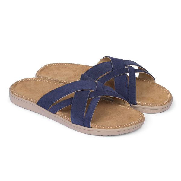 Sandals with 4 crossing straps of soft suede. The comfortable inner sole in covered with soft suede. Sa Trinxa is a fantastisc summer sandal from Lovelies and it's avaiable in many beautiful colours.