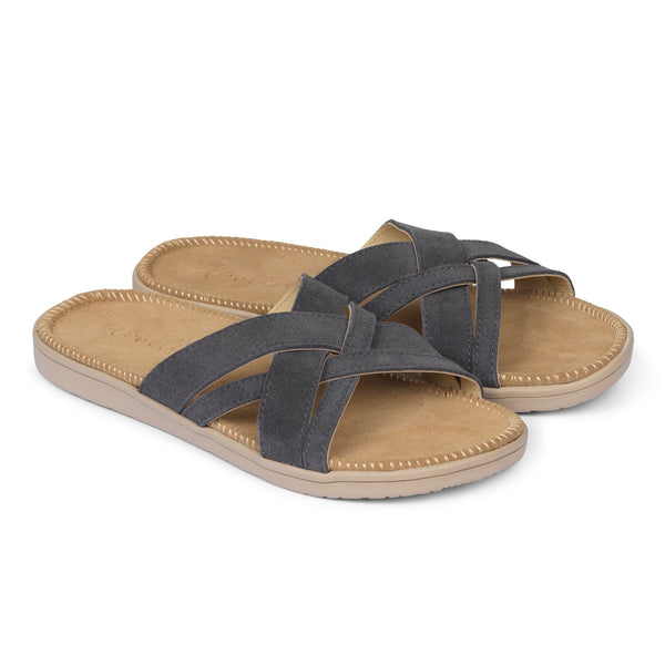 Sandals with 4 crossing straps of soft suede. The comfortable inner sole in covered with soft suede.