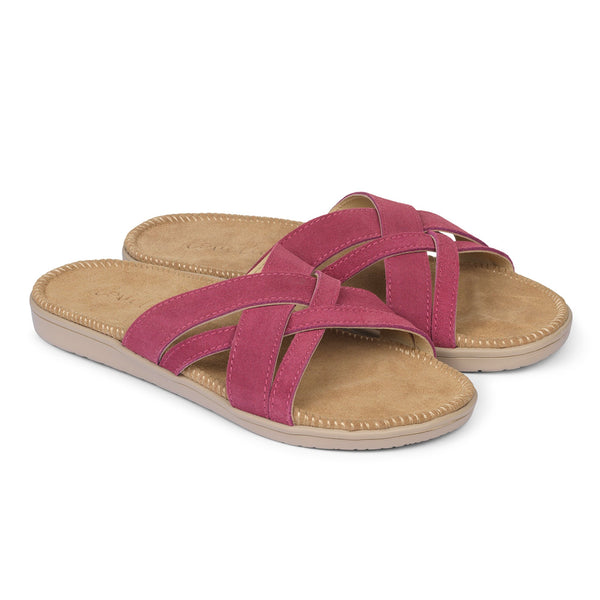 Sandals with 4 crossing straps of soft suede. The comfortable inner sole in covered with soft suede.
