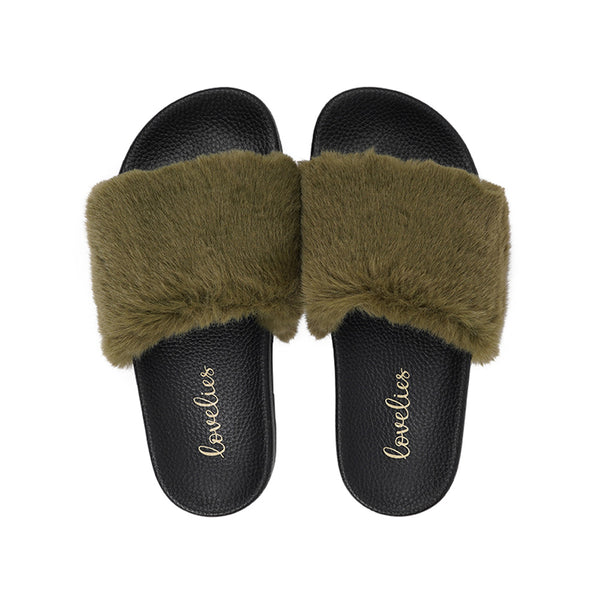 Lovelies Studio Denmark -  Exclusive slides with faux fur. Beautiful and feminine faux fur slides.  The soft rubber sole is light and very comfortable.   We are proud member of 1% for the planet  Enjoy your Lovelies  Material:  Sole : PU   Rubber Lining: Cotton Upper: Faux fur Summer slides in black and green