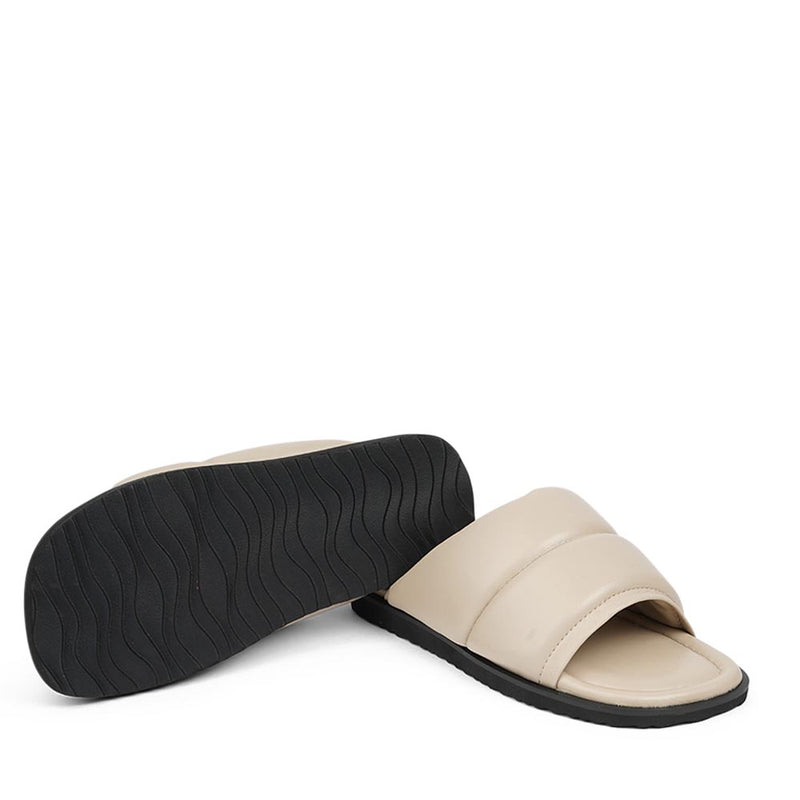 Lovelies Studio - Vesime sandals. Feminine and comfortable nappa leather sandals with a super puffy wide strap.  With its delicate and soft fabrics, you feel at ease and elegant at the same time. The easy to-go sandals will fit to your feminine dress or your summer jeans.  Size and fit:  True to size If you are between sizes, we recommend taking the next size up. See our Size Guide  Material:  Outsole / Insole : Rubber  Footbed: Nappa leather Lining: Nappa leather Upper: Nappa leather