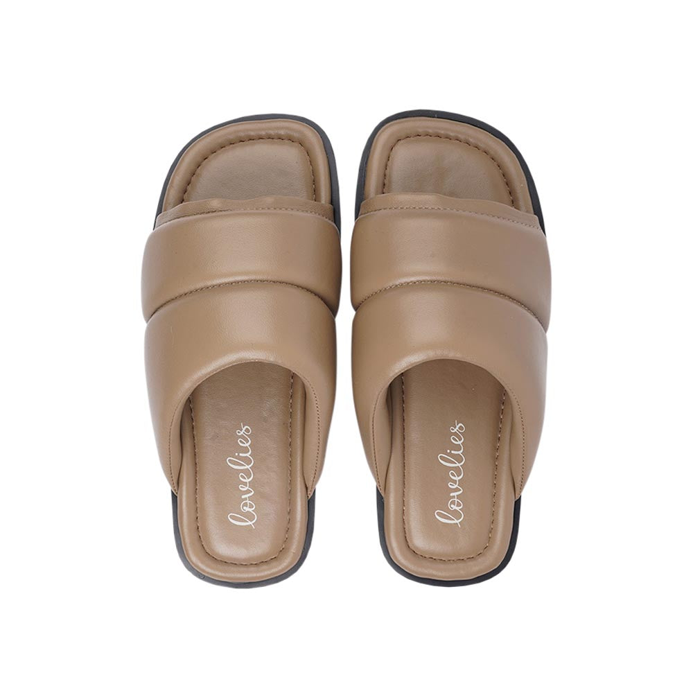 Lovelies Studio - Vesime sandals. Feminine and comfortable nappa leather sandals with a super puffy wide strap.  With its delicate and soft fabrics, you feel at ease and elegant at the same time. The easy to-go sandals will fit to your feminine dress or your summer jeans.  Size and fit:  True to size If you are between sizes, we recommend taking the next size up. See our Size Guide  Material:  Outsole / Insole : Rubber  Footbed: Nappa leather Lining: Nappa leather Upper: Nappa leather