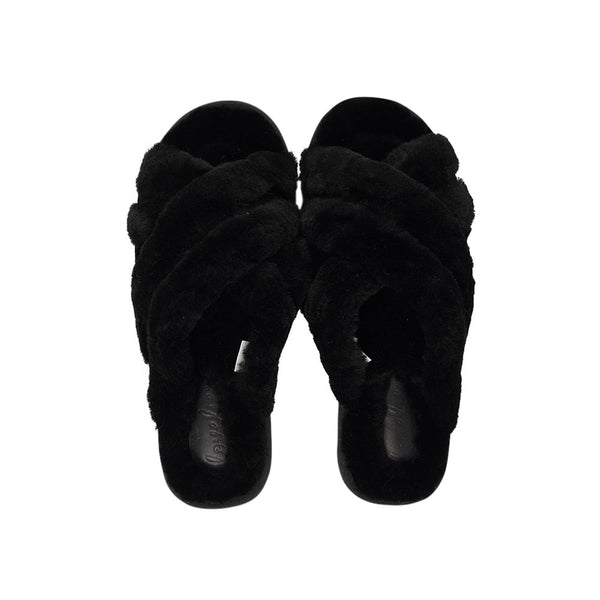 Since 2019 Lovelies Studio has been creating shoes and leathergoods for women and men inspired by an open mind, Scandinavian minimalism and a bit of vintage influences. The Cozy lounge slippers are hand made from Australien shearling. The solid sole makes it possible to use the slippers both indoor and outdoor. 