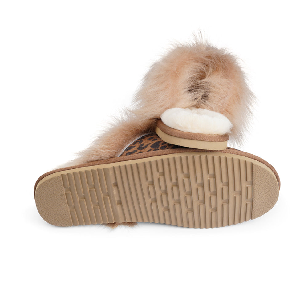 Soft and cosy shearling slippers  Lovelies shearling slippers are the essence of comfortability. When you’re in the need of surrounding your feet in soft and warm slippers, Lovelies shearling slippers are the answer. With soft and durable soles, warm shearling and a gorgeous design, you’ll never want to wear any other home-shoe to make you feel at ease.